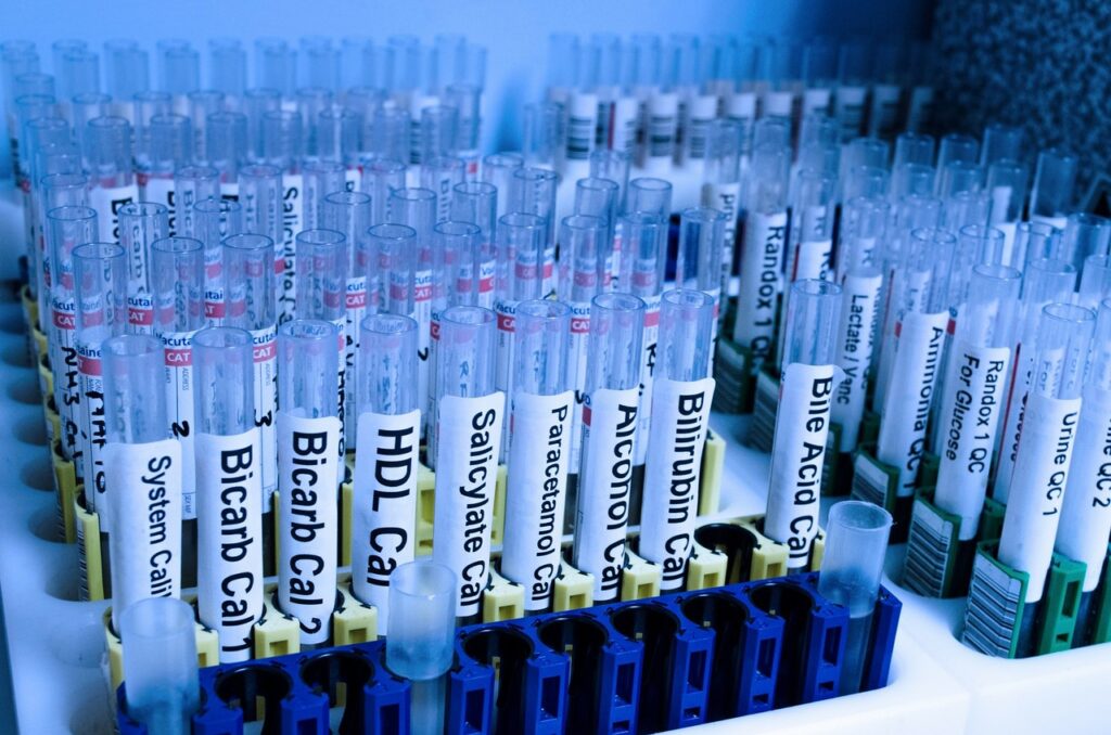 Les tubes à essai dans les laboratoires et en médecine