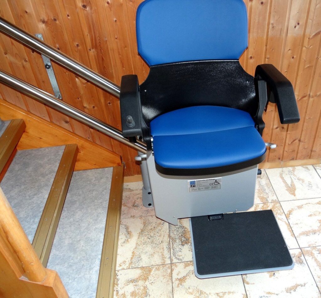 4 Bonnes raisons pour installer un siège escalier à votre domicile