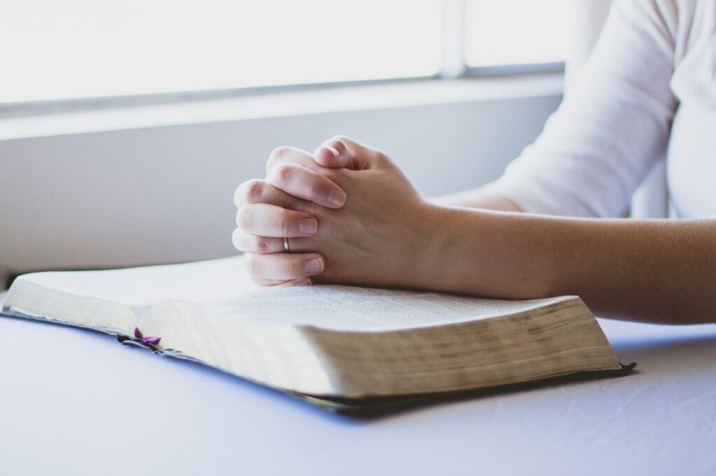 Comment faire de la place à Dieu dans sa déco de maison ?